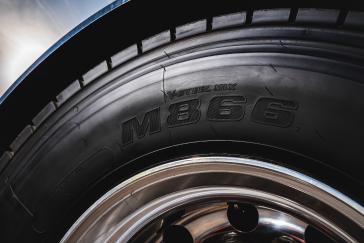 M866 was introduced as the successor to both the M766 drive tyre, as well as the off-road skewed M722 product 2048 – M866 was introduced as the successor to both the M766 drive tyre, as well as the off-road skewed M722 product.