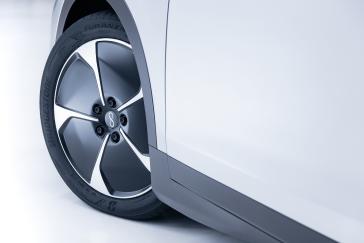 ENLITEN technology enables tyres to have a super low rolling resistance while requiring less raw materials to be used.