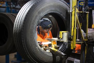 All tyres are subjected to numerous inspections throughout the Bandag retreading process.